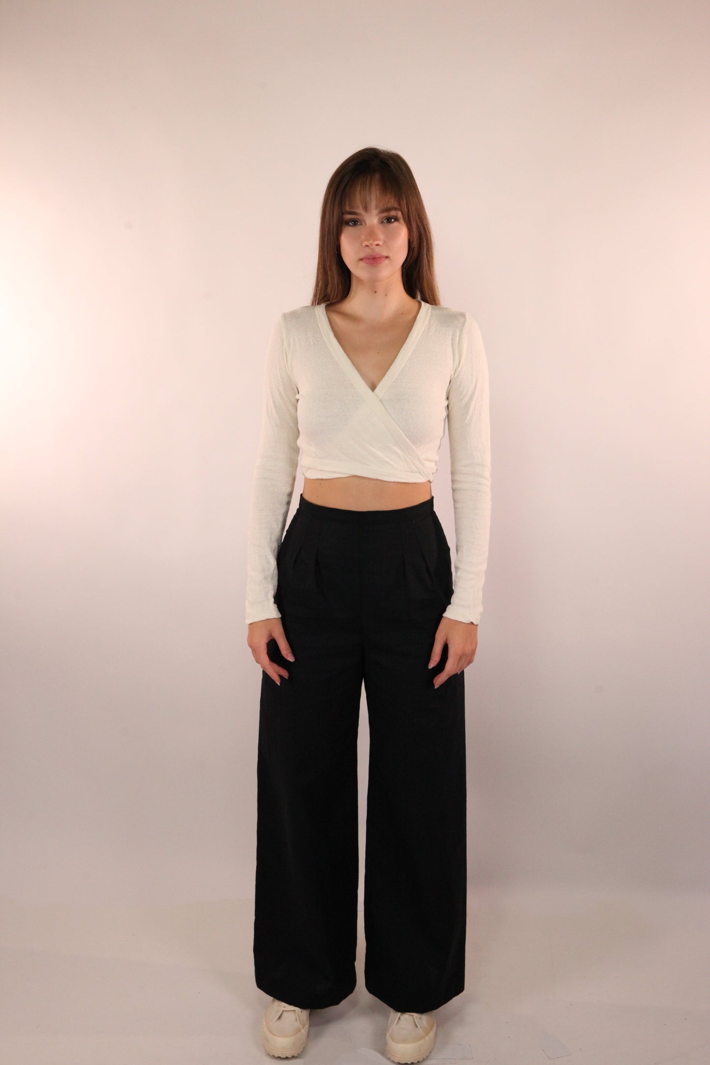 Wide Legged Linen Trousers in Black