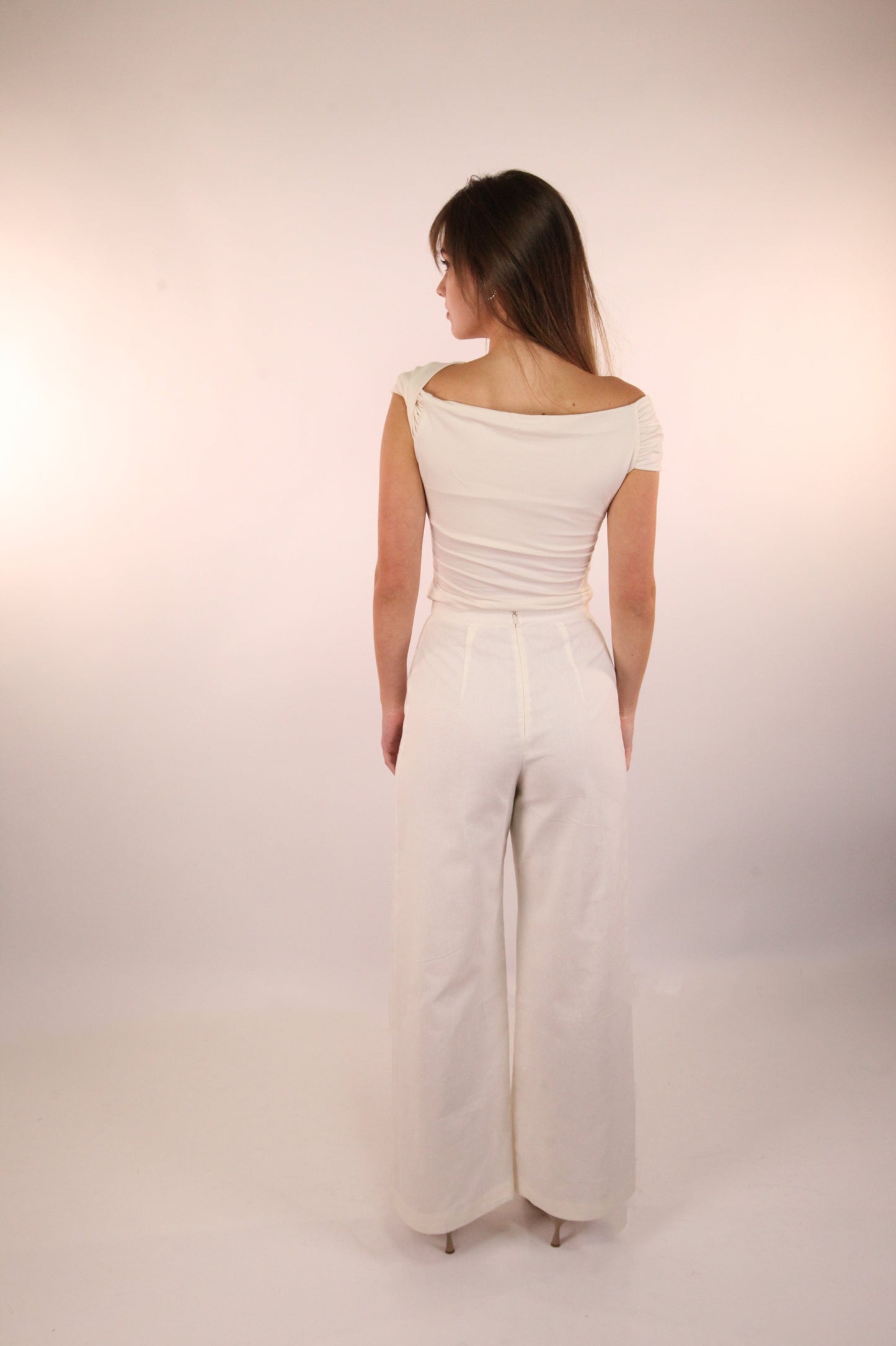 Wide Legged Linen Trousers in Ivory